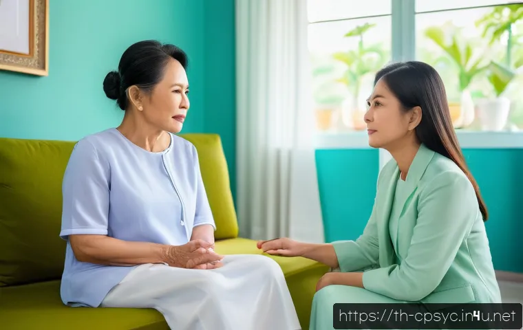 임상심리사의 대인관계 스킬 - A professional clinical psychologist attentively listening to a middle-aged Thai woman in a cozy the...